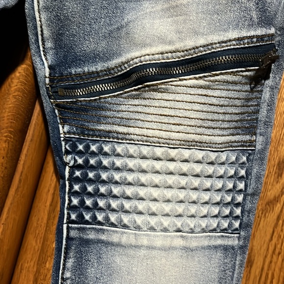 X-Ray - Picture 5 of 7